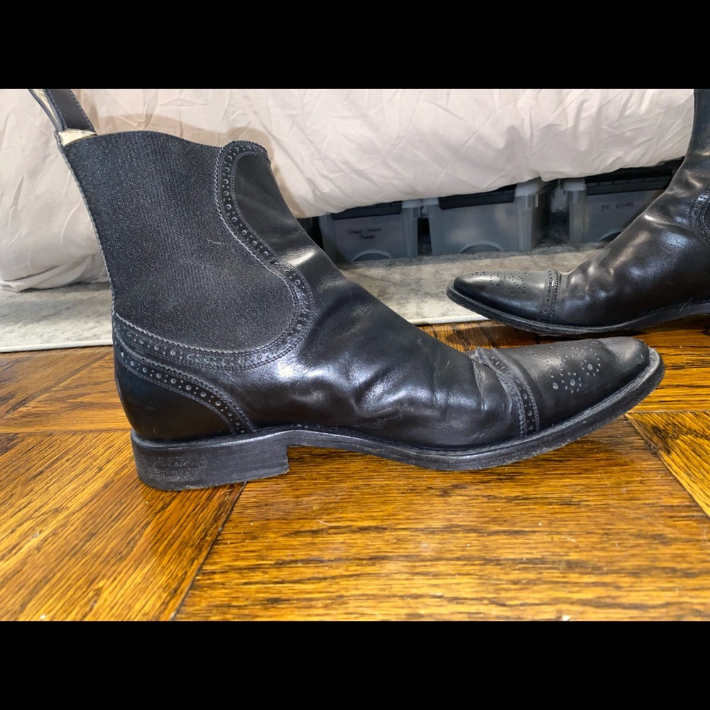 Dolce & Gabbana Mens Chelsea Ankle Boot fits size 10.